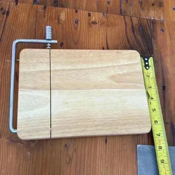 Kamenstein Thailand teak wood cheese board and slicer - Picture 4 of 5